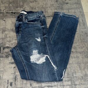 Buckle Toot and Willow Women's Distressed Dark Blue Skinny Jeans